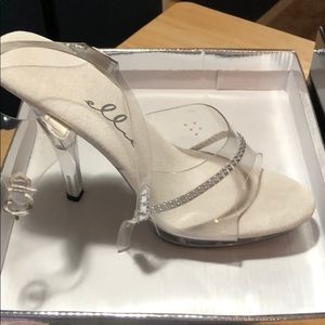 Ellie Posing Heels for Bikini / Figure Competition